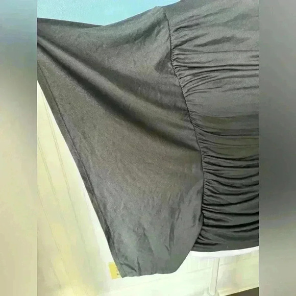 NWT Susana Monaco Ruched Butterfly Ruched Top ~ Black ~ Small ~ VERY FLATTERING! - Picture 2 of 7